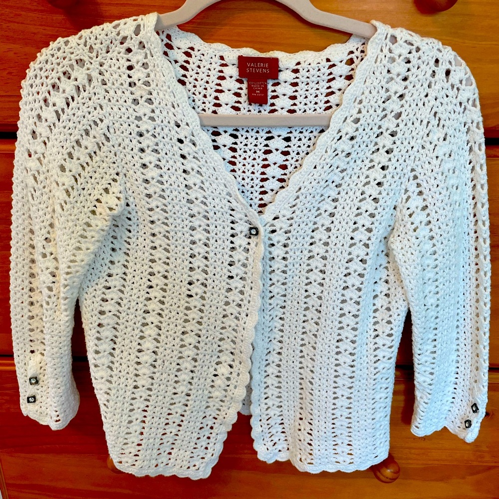 Charming Crocheted White Cropped Cardigan